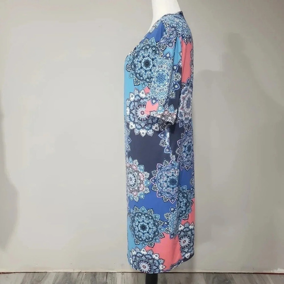 Sunsets & Sweet Tea Womans Size PXL Blue/pink Shift Dress. - Picture 3 of 9